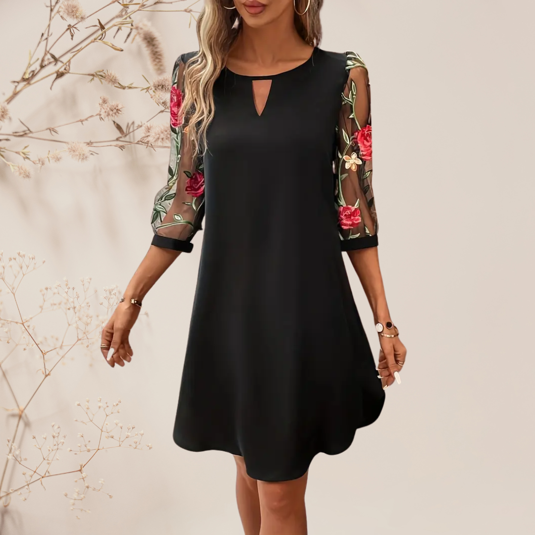 Naya - Elegante Geborduurde Mesh Jurk