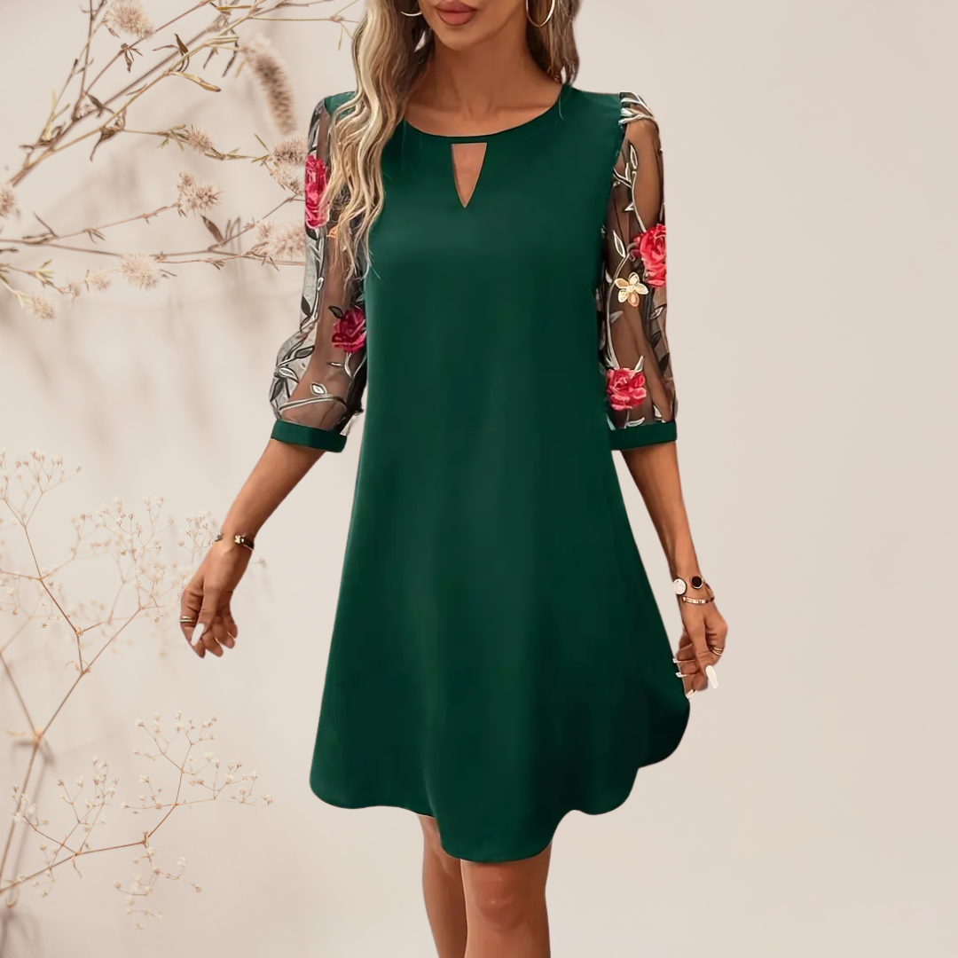 Naya - Elegante Geborduurde Mesh Jurk